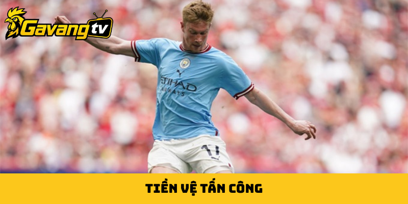 Tiền vệ tấn công