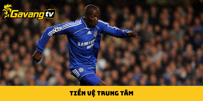 Tiền vệ trung tâm